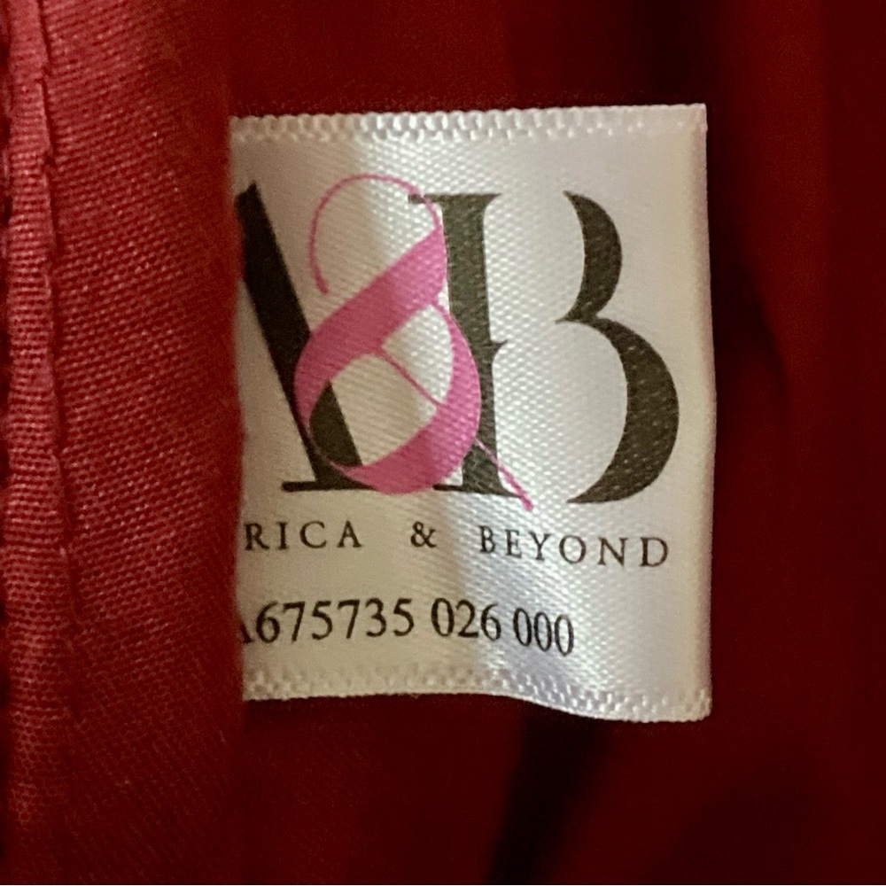 NWOT America and Beyond” tapestry tote bag and matching accessory bag - Picture 14 of 15
